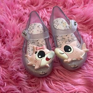 baby shark Mini Melissa